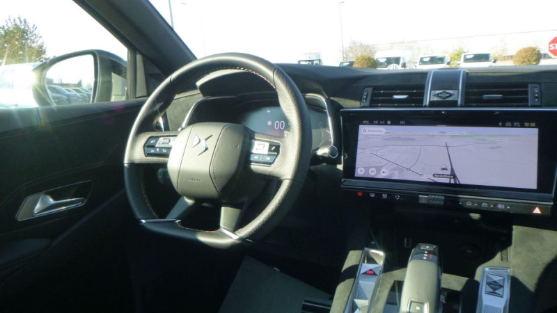 Photo 3 de l'offre de DS DS7 BlueHDi 130 EAT8 Pallas à 34987€ chez Carlyss automobiles Vitré
