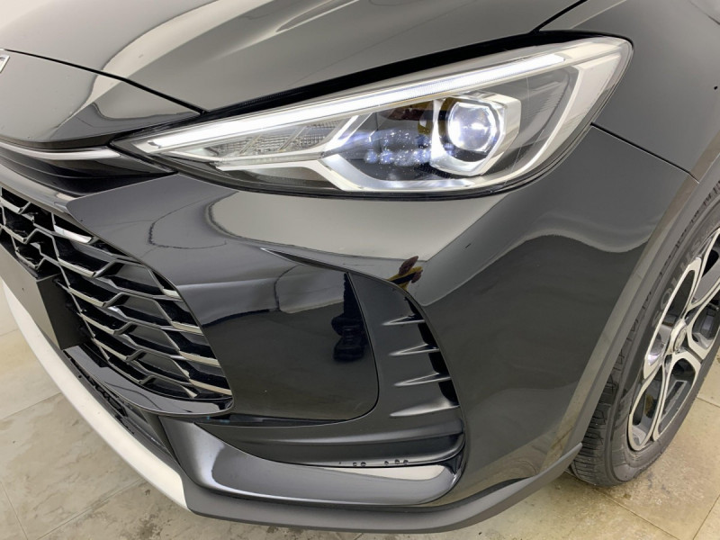 Photo 9 de l'offre de MG Motor ZS 1.5 L Hybrid+ 197 ch Comfort à 23498€ chez Carlyss automobiles Vitré