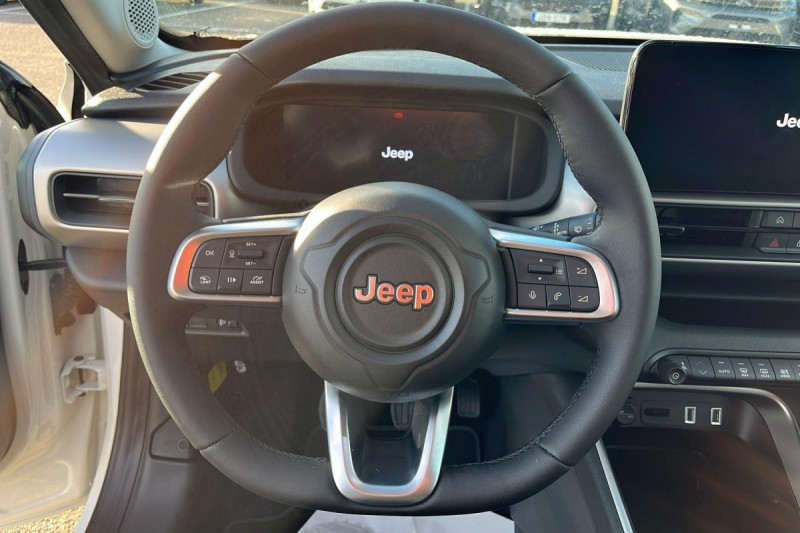 Photo 14 de l'offre de Jeep Avenger 1.2 Turbo T3 100 ch Summit à 23998€ chez Carlyss automobiles Vitré