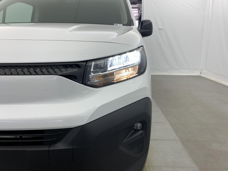 Photo 10 de l'offre de CITROEN BERLINGO VAN TAILLE XL 950KG BLUEHDI 130 S&S EAT8 à 23037€ chez Carlyss automobiles Vitré