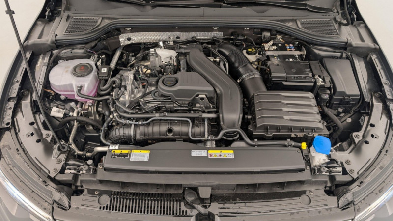 Photo 19 de l'offre de VOLKSWAGEN GOLF 8 1.5 ETSI EVO2 150 DSG7 LIFE PLUS à 30598€ chez Carlyss automobiles Vitré