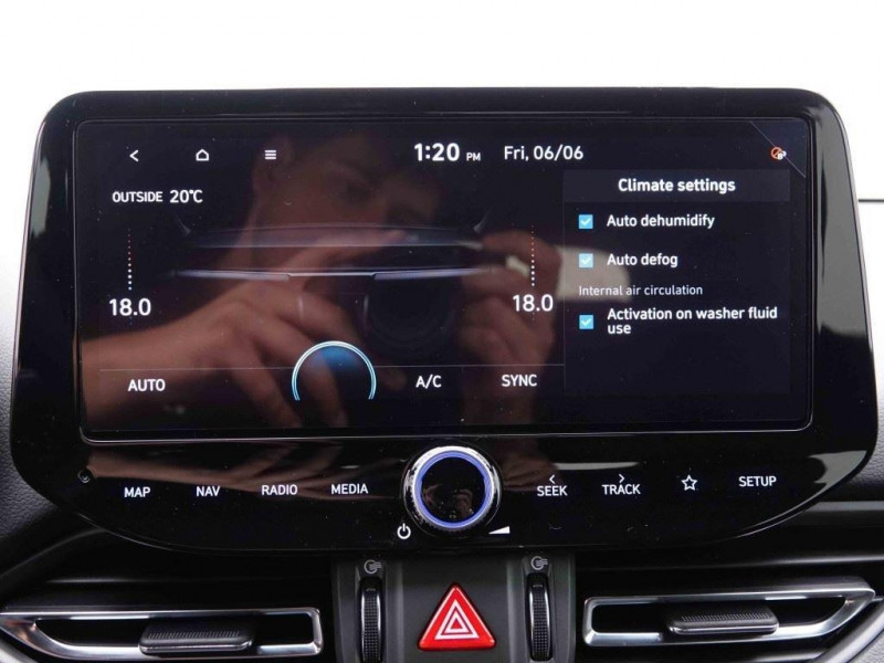 Photo 12 de l'offre de HYUNDAI I30 1.0 T-GDi 100 DCT Go Plus à 24320€ chez Carlyss automobiles Vitré