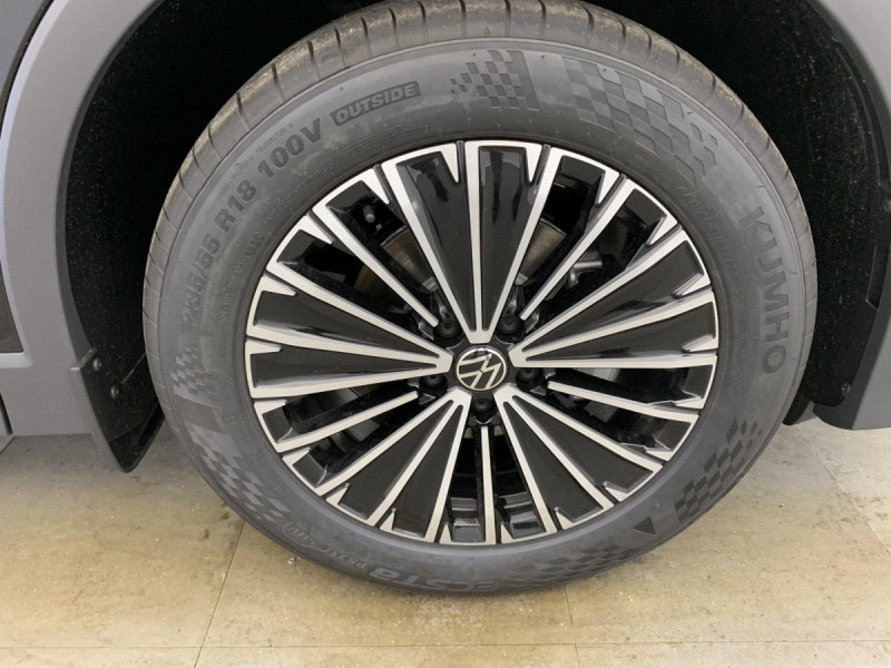 Photo 6 de l'offre de VOLKSWAGEN TIGUAN NOUVEAU 1.5 eTSI 150CV DSG7 LIFE PLUS à 40498€ chez Carlyss automobiles Vitré
