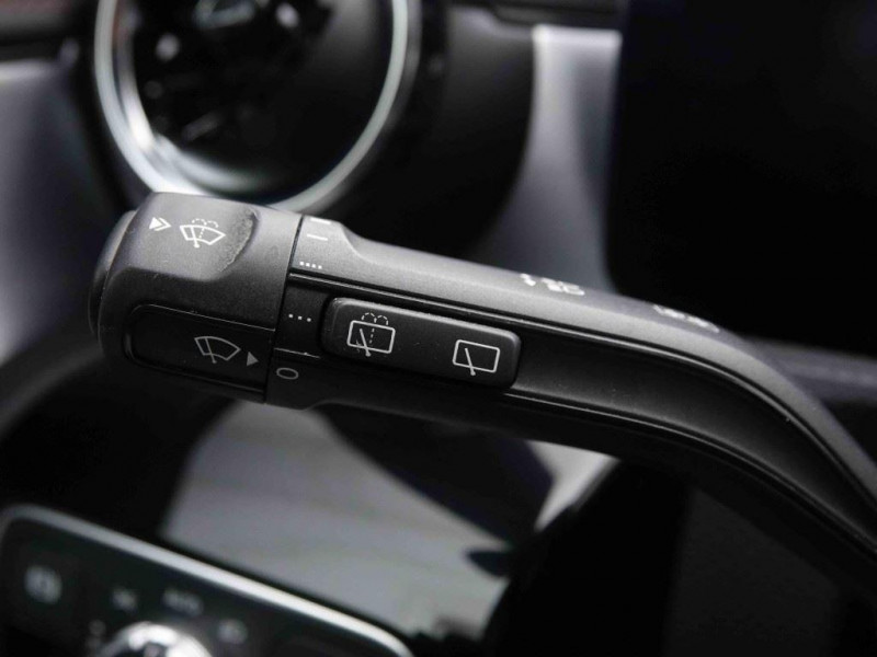 Photo 17 de l'offre de MERCEDES-BENZ CLA 200 163 DCT Shooting Brake AMG-Line à 40565€ chez Carlyss automobiles Vitré