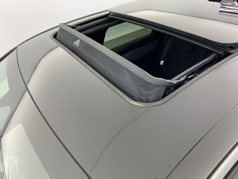 Photo 24 de l'offre de PEUGEOT 3008 Hybrid 145 e-DCS6 GT à 34998€ chez Carlyss automobiles Vitré