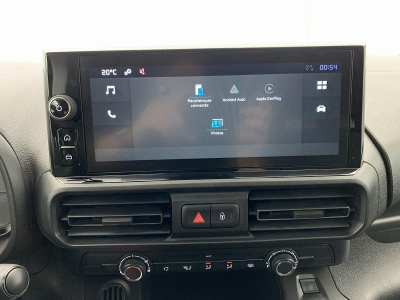 Photo 16 de l'offre de CITROEN BERLINGO VAN TAILLE XL 950KG BLUEHDI 130 S&S EAT8 à 24537€ chez Carlyss automobiles Vitré