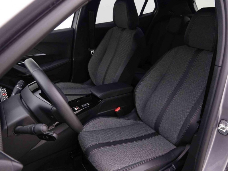 Photo 3 de l'offre de PEUGEOT 2008 PureTech 100 S&S BVM6 Allure à 21698€ chez Carlyss automobiles Vitré