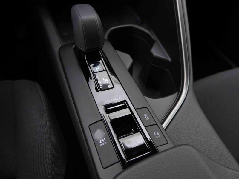 Photo 9 de l'offre de TOYOTA C-HR 1.8 Hybrid 140 CVT Dynamic à 30905€ chez Carlyss automobiles Vitré