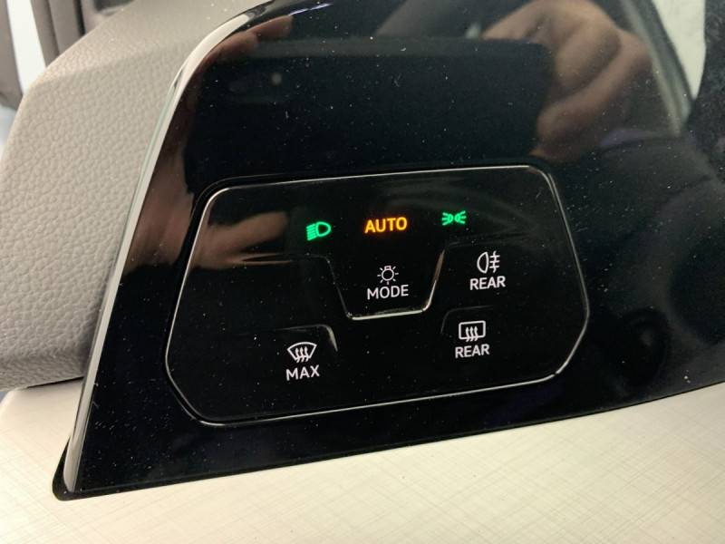 Photo 18 de l'offre de VOLKSWAGEN GOLF 8 1.5 ETSI EVO2 150 DSG7 LIFE PLUS à 30598€ chez Carlyss automobiles Vitré