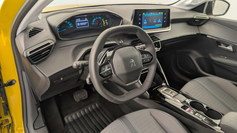 Photo 15 de l'offre de PEUGEOT 208 ELECTRIQUE 50 KWH 136CH ALLURE à 18123€ chez Carlyss automobiles Vitré