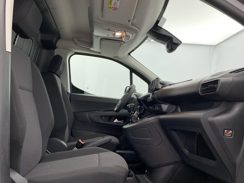 Photo 9 de l'offre de PEUGEOT Partner Fourgon XL 950 KG BLUEHDI 100 S&S BVM6 à 19197€ chez Carlyss automobiles Vitré