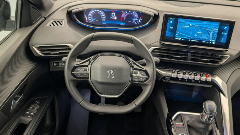 Photo 14 de l'offre de PEUGEOT 5008 PureTech 130ch S&S BVM6 Allure Pack à 24879€ chez Carlyss automobiles Vitré