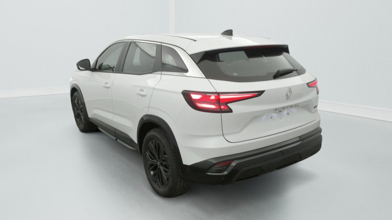 Photo 5 de l'offre de Renault AUSTRAL NOUVEAU FULL HYBRID E-TECH 200 CH EVOLUTION à 32598€ chez Carlyss automobiles Vitré