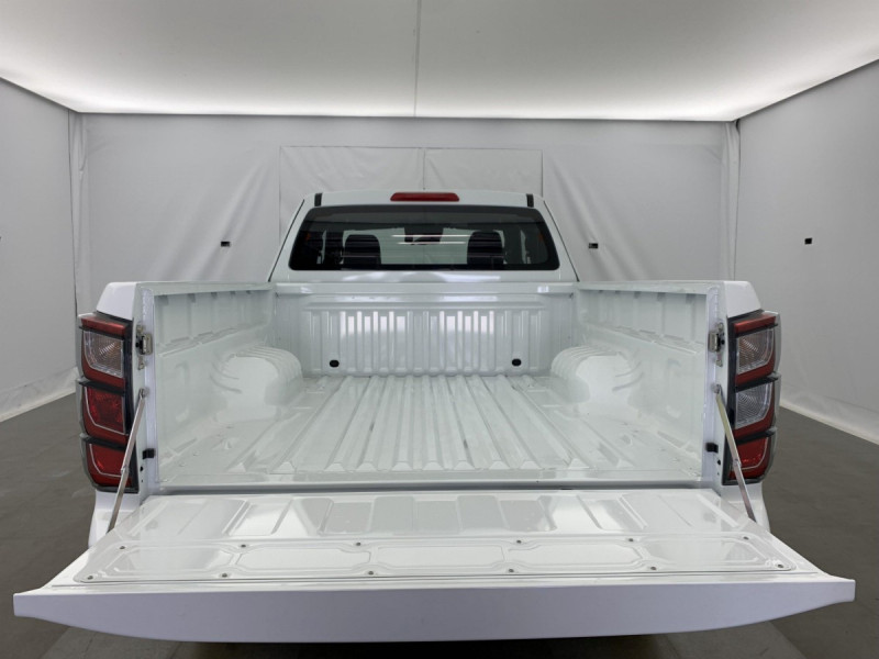 Photo 9 de l'offre de ISUZU D-MAX 1.9 4X4 SPACE CAB N60 NSPORT  MT VENTI- EDITION à 45239€ chez Carlyss automobiles Vitré