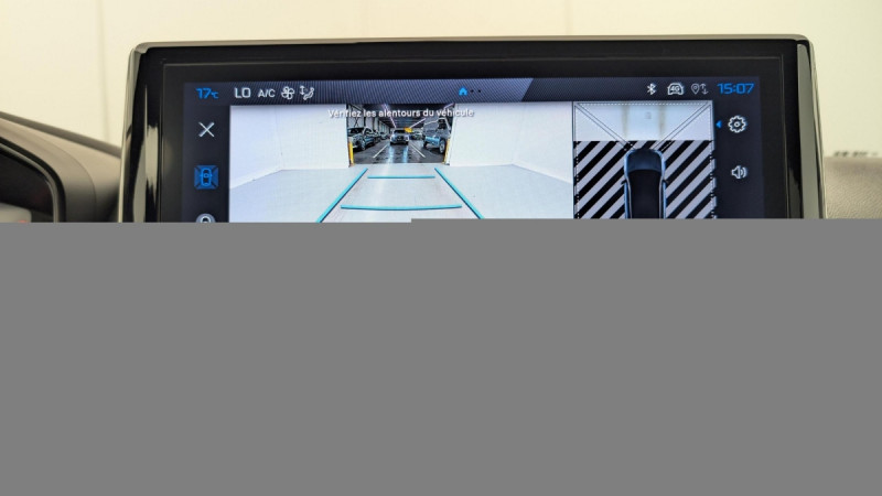 Photo 18 de l'offre de PEUGEOT 2008 Hybrid 136 e-DCS6 Allure à 23598€ chez Carlyss automobiles Vitré