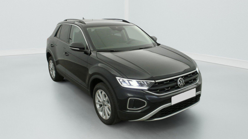 Photo 1 de l'offre de VOLKSWAGEN T-roc 2.0 TDI 150 Start/Stop DSG7 Life Plus à 32598€ chez Carlyss automobiles Vitré