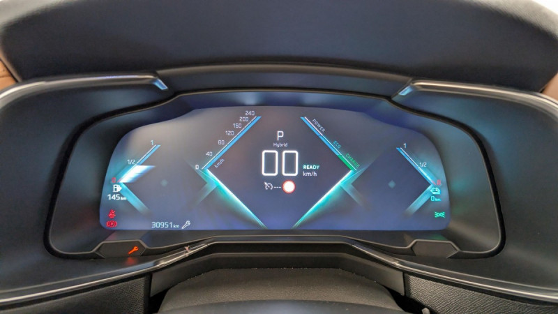 Photo 24 de l'offre de DS DS7 Crossback Hybride E-Tense 300 EAT8 4x4 Rivoli à 29080€ chez Carlyss automobiles Vitré