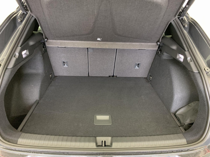 Photo 11 de l'offre de Cupra Terramar 1.5 eTSI Hybrid 150 ch DSG7 V à 35998€ chez Carlyss automobiles Vitré