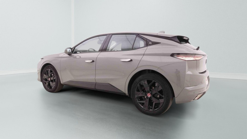 Photo 2 de l'offre de DS DS4 1.2 T 130 EAT8 Performance Line à 26205€ chez Carlyss automobiles Vitré