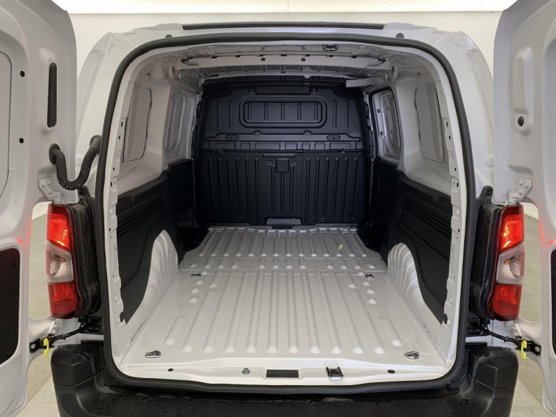 Photo 11 de l'offre de PEUGEOT Partner Fourgon XL 950 KG BLUEHDI 100 S&S BVM6 à 19197€ chez Carlyss automobiles Vitré