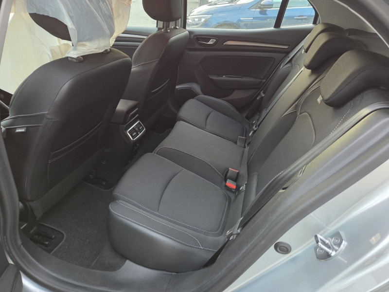 Photo 7 de l'offre de Renault Mégane Berline (4) Business TCe 115 FAP -21N à 16290€ chez Carlyss automobiles Vitré