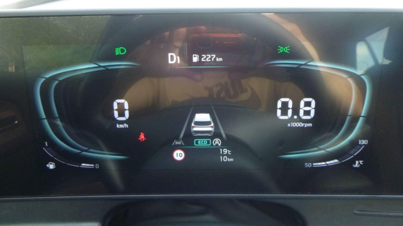 Photo 3 de l'offre de KIA SPORTAGE Sportage 1.6 CRDi 136ch MHEV DCT7 4x2 Active à 33998€ chez Carlyss automobiles Vitré