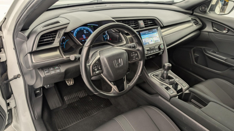 Photo 15 de l'offre de HONDA Civic 2018 CIVIC 1.0 I-VTEC 126 ELEGANCE à 14498€ chez Carlyss automobiles Vitré