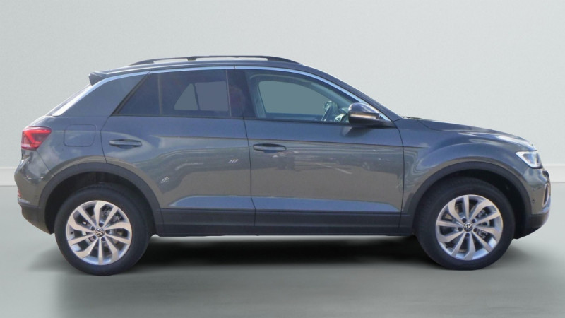 Photo 7 de l'offre de VOLKSWAGEN T-roc T-Roc 2.0 TDI 150 Start/Stop DSG7 VW Edition à 34398€ chez Carlyss automobiles Vitré