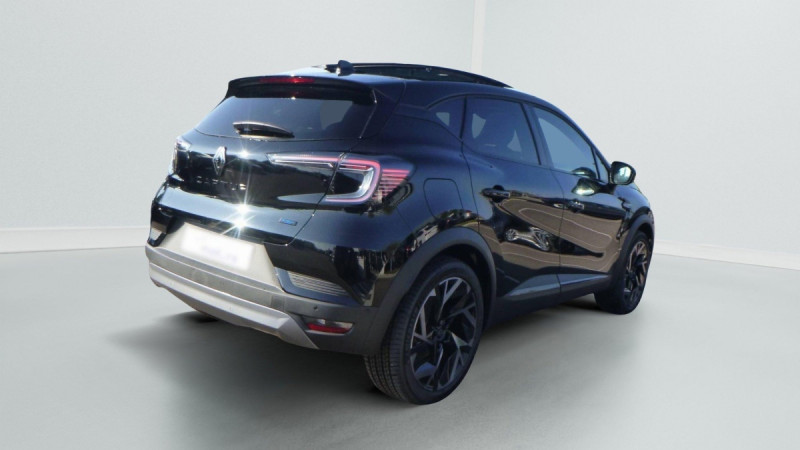 Photo 4 de l'offre de RENAULT CAPTUR Captur E-Tech full hybrid 145 ch esprit Alpine à 33398€ chez Carlyss automobiles Vitré