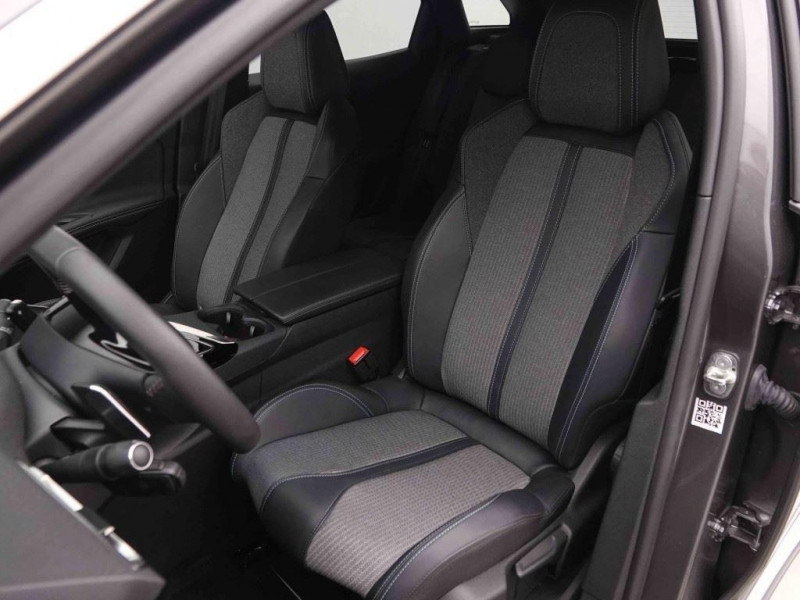 Photo 4 de l'offre de PEUGEOT 3008 Hybrid 145 e-DCS6 Allure à 26706€ chez Carlyss automobiles Vitré