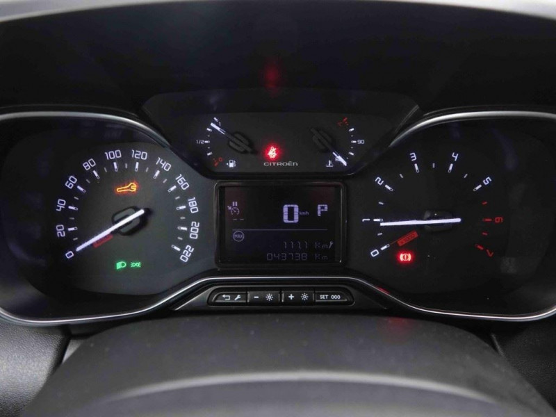 Photo 11 de l'offre de CITROEN C3 Aircross 1.2 T 130 EAT6 MAX à 19301€ chez Carlyss automobiles Vitré