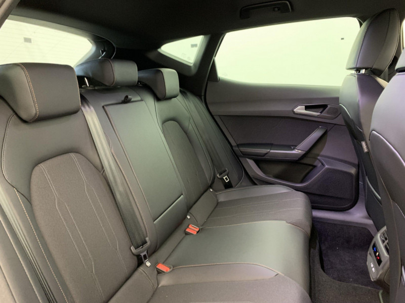 Photo 10 de l'offre de Cupra FORMENTOR NOUVEAU 1.5 ETSI HYBRID 150 CH DSG7 V à 34598€ chez Carlyss automobiles Vitré