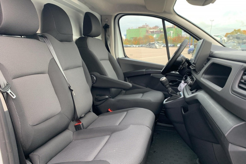 Photo 10 de l'offre de RENAULT TRAFIC FOURGON L2H1 3T BLUE DCI 150 GSR2 ADVANCE à 30837€ chez Carlyss automobiles Vitré