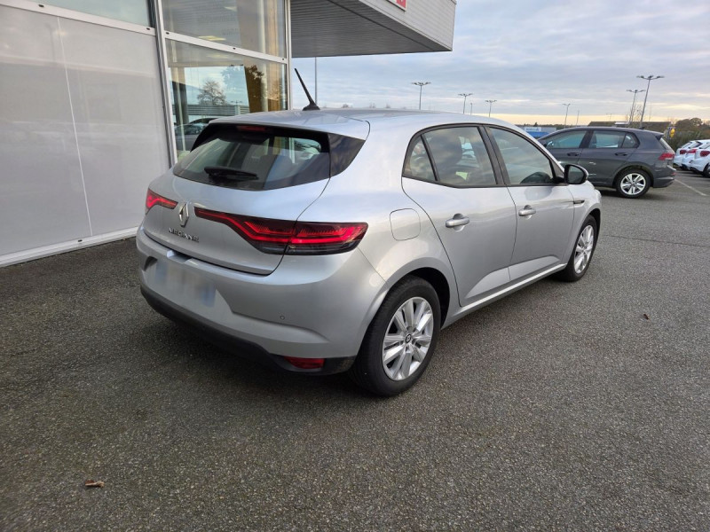 Photo 3 de l'offre de Renault Mégane Berline (4) Business TCe 115 FAP -21N à 16290€ chez Carlyss automobiles Vitré