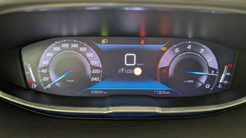 Photo 23 de l'offre de PEUGEOT 5008 PureTech 130ch S&S BVM6 Allure Pack à 24879€ chez Carlyss automobiles Vitré