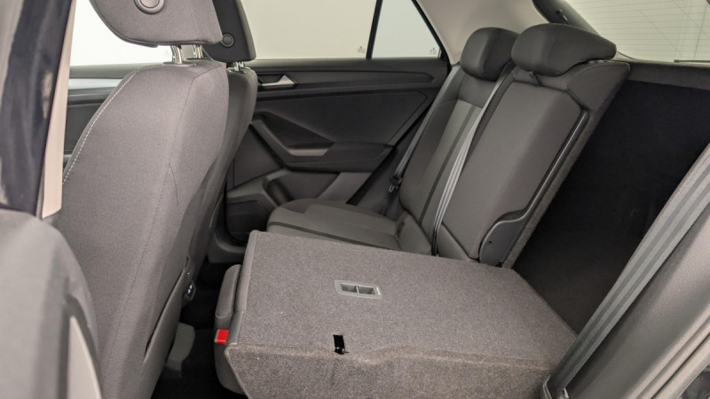 Photo 12 de l'offre de VOLKSWAGEN T-roc 1.0 TSI 110 Start/Stop BVM6 Life à 21460€ chez Carlyss automobiles Vitré