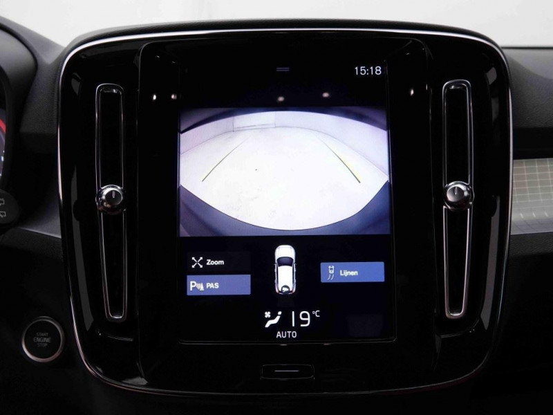 Photo 10 de l'offre de VOLVO XC40 1.5 T5 180 PHEV Momentum Pro à 28702€ chez Carlyss automobiles Vitré