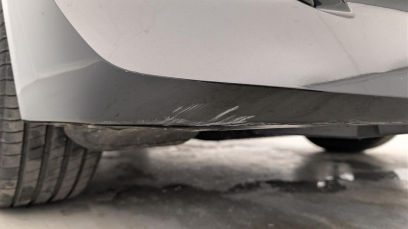 Photo 24 de l'offre de PEUGEOT 208 PureTech 100 S&S BVM6 Allure à 16293€ chez Carlyss automobiles Vitré