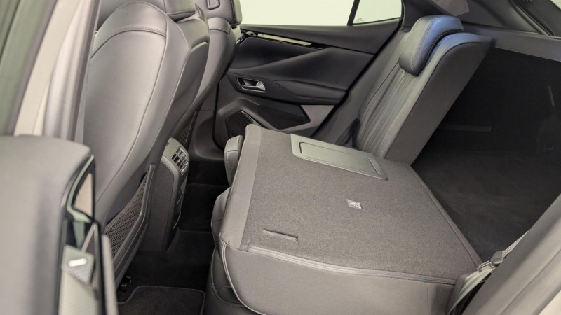 Photo 12 de l'offre de DS DS4 PureTech 130 EAT8 Cross Rivoli à 22838€ chez Carlyss automobiles Vitré