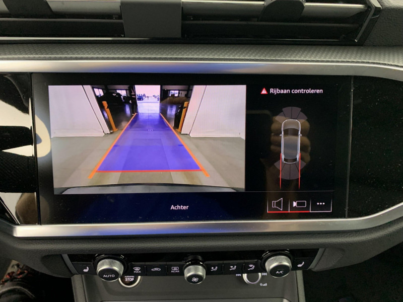 Photo 18 de l'offre de AUDI Q3 Sportback 35 TDI 150 ch S tronic 7 S line à 48598€ chez Carlyss automobiles Vitré