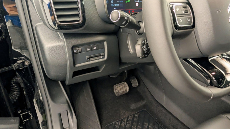 Photo 28 de l'offre de CITROEN C5 Aircross BlueHDi 130 EAT8 Max à 26998€ chez Carlyss automobiles Vitré