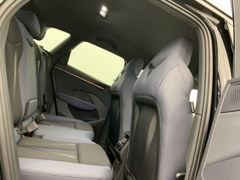 Photo 10 de l'offre de Cupra Terramar 1.5 eHybrid 204 ch DSG6 V à 40998€ chez Carlyss automobiles Vitré