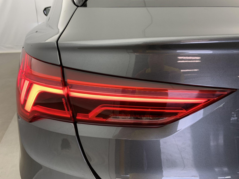 Photo 13 de l'offre de AUDI Q3 Sportback 35 TDI 150 ch S tronic 7 S line à 48598€ chez Carlyss automobiles Vitré