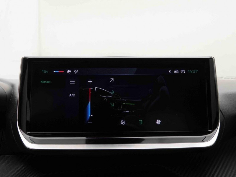 Photo 13 de l'offre de PEUGEOT 208 PureTech 100 S&S BVM6 Active à 16998€ chez Carlyss automobiles Vitré