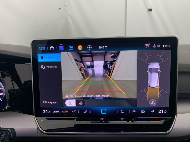 Photo 6 de l'offre de VOLKSWAGEN GOLF 8 1.5 ETSI EVO2 150 DSG7 LIFE PLUS à 32098€ chez Carlyss automobiles Vitré