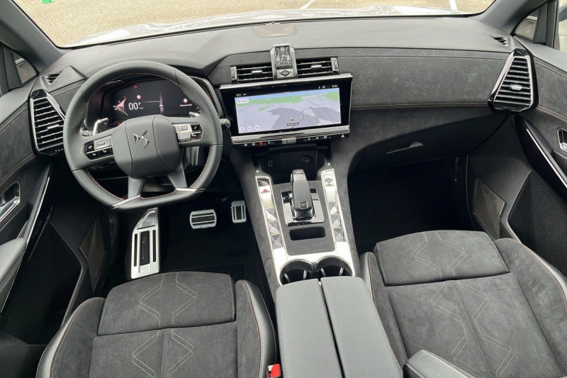 Photo 12 de l'offre de DS DS7 BlueHDi 130 EAT8 Pallas à 33598€ chez Carlyss automobiles Vitré