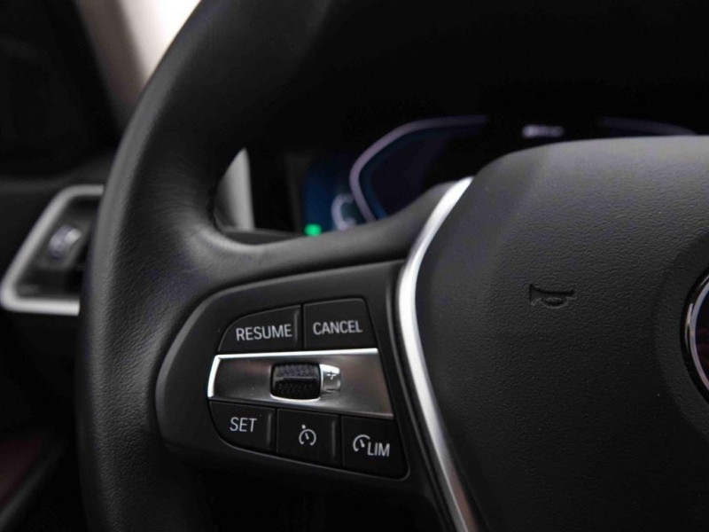 Photo 18 de l'offre de Bmw 3 330e 292 PHEV Business Edition à 34098€ chez Carlyss automobiles Vitré