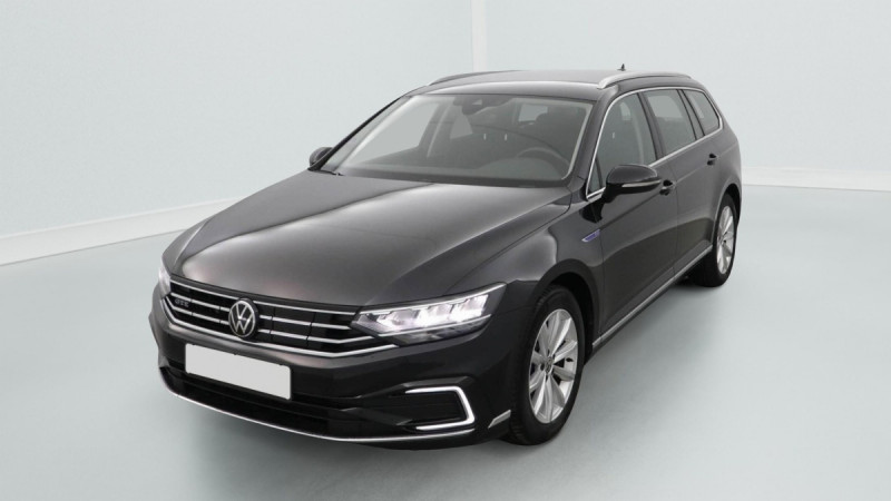 Photo 3 de l'offre de VOLKSWAGEN Passat SW Passat SW 1.4 TSI Hybride Rechargeable DSG6 GTE à 28598€ chez Carlyss automobiles Vitré