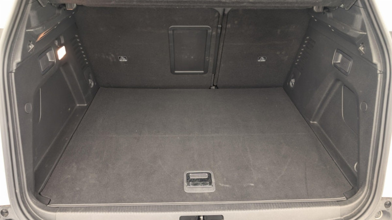 Photo 11 de l'offre de PEUGEOT 3008 Hybrid 225 e-EAT8 Allure Pack à 24793€ chez Carlyss automobiles Vitré