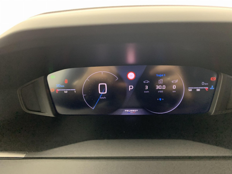 Photo 21 de l'offre de PEUGEOT 2008 Hybrid 145 e-DCS6 Allure à 24998€ chez Carlyss automobiles Vitré